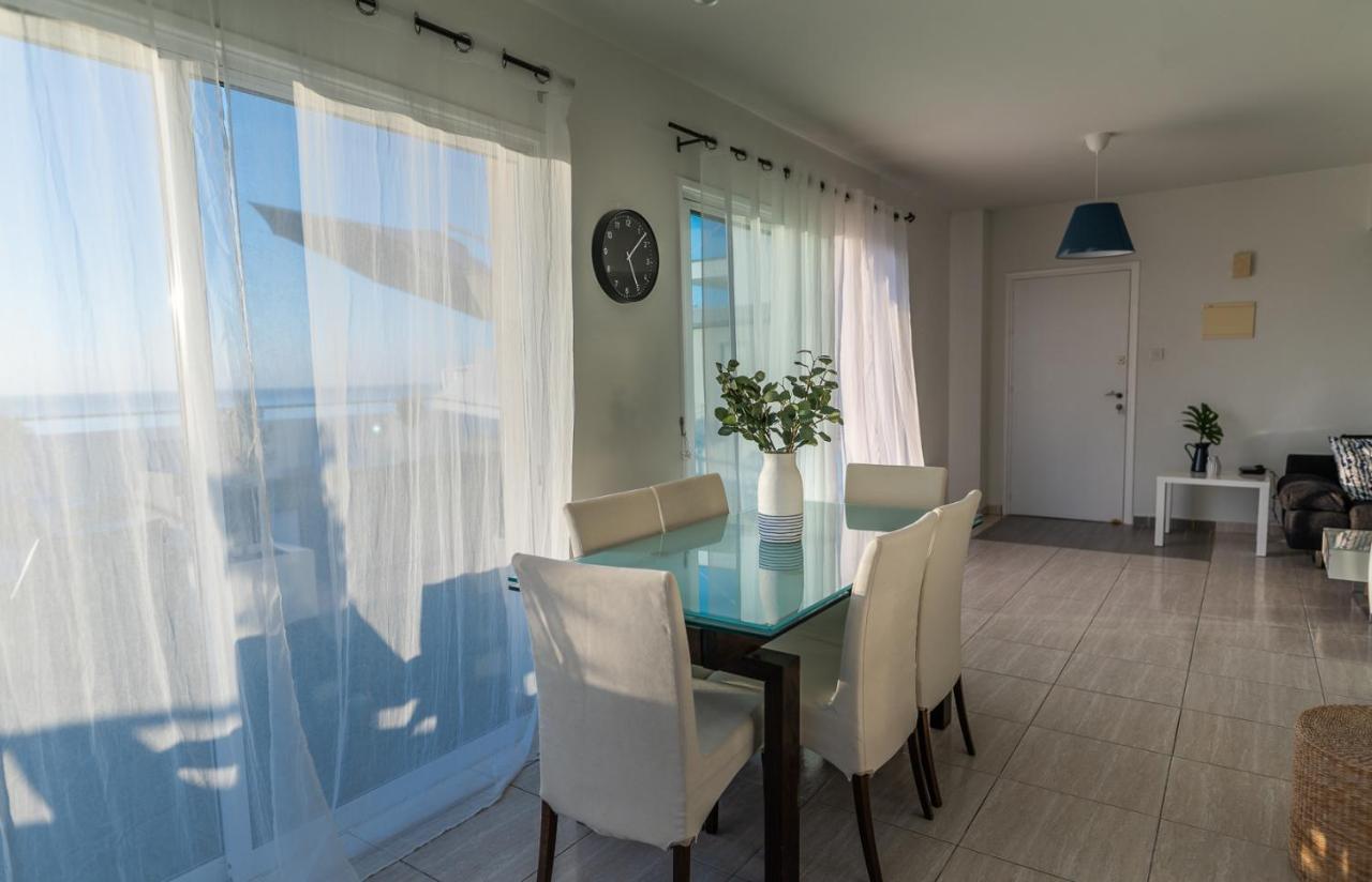 Makenzy Seaview Penthouse Larnaca