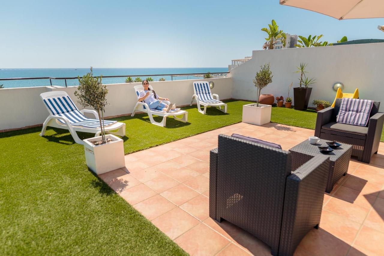 Makenzy Seaview Penthouse Apartment