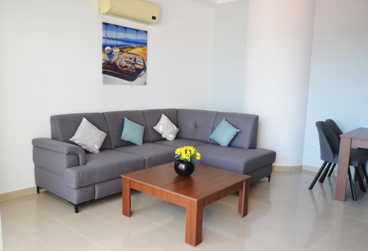 Nicolaides Sea View Căn hộ