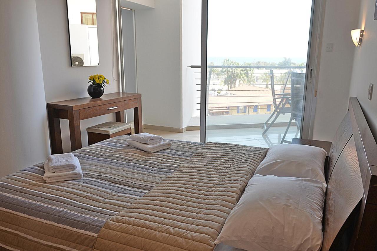 Nicolaides Sea View *