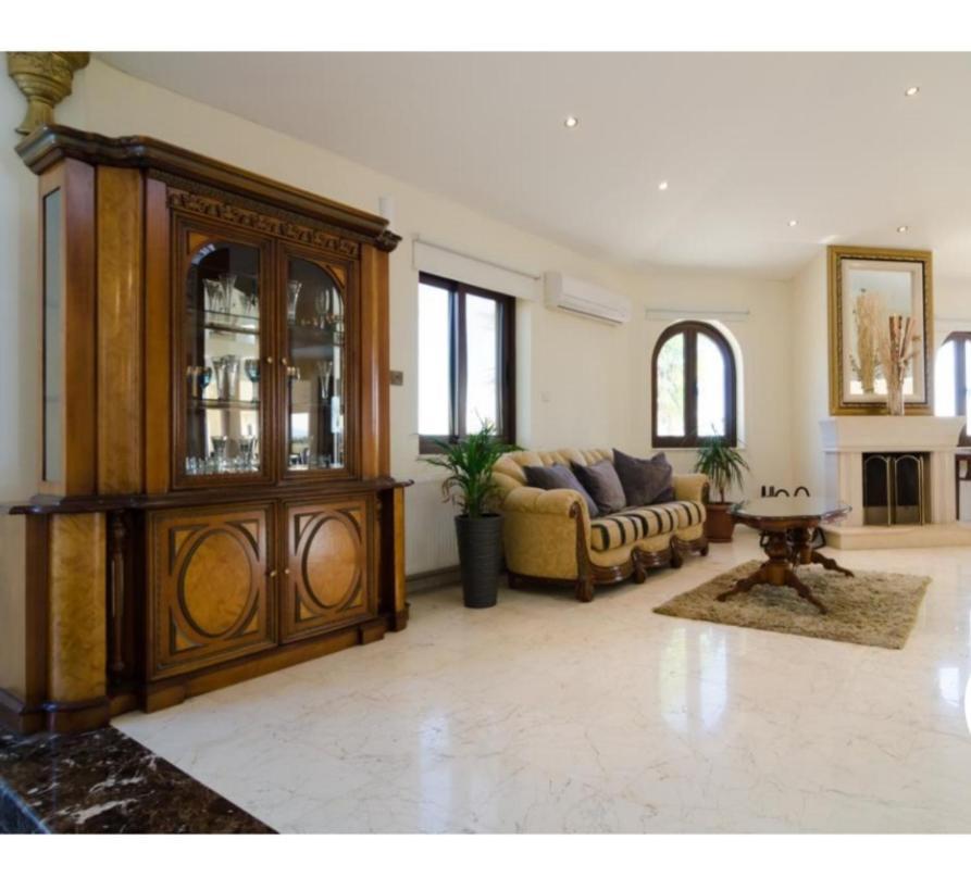 Biệt thự Mansion Ideal For 3 Families Or