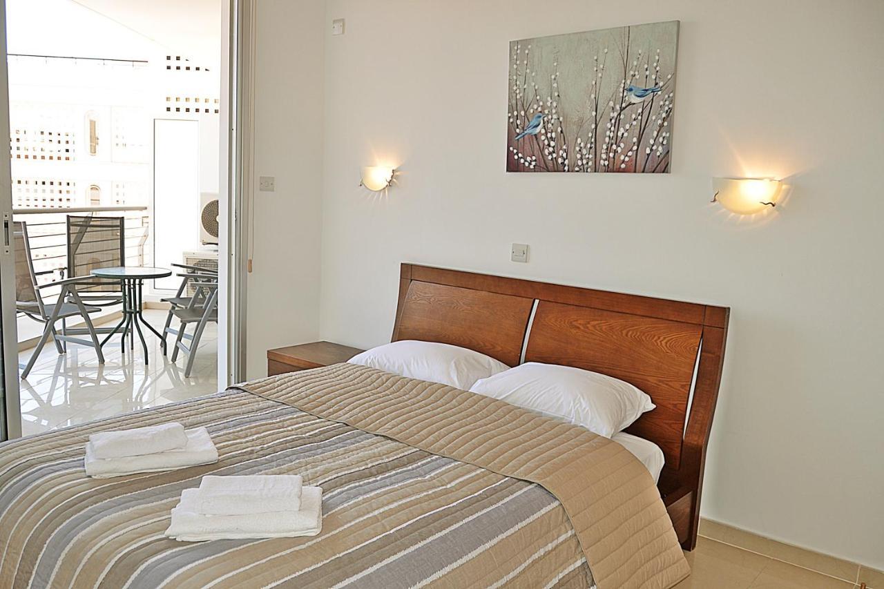 Nicolaides Sea View *
