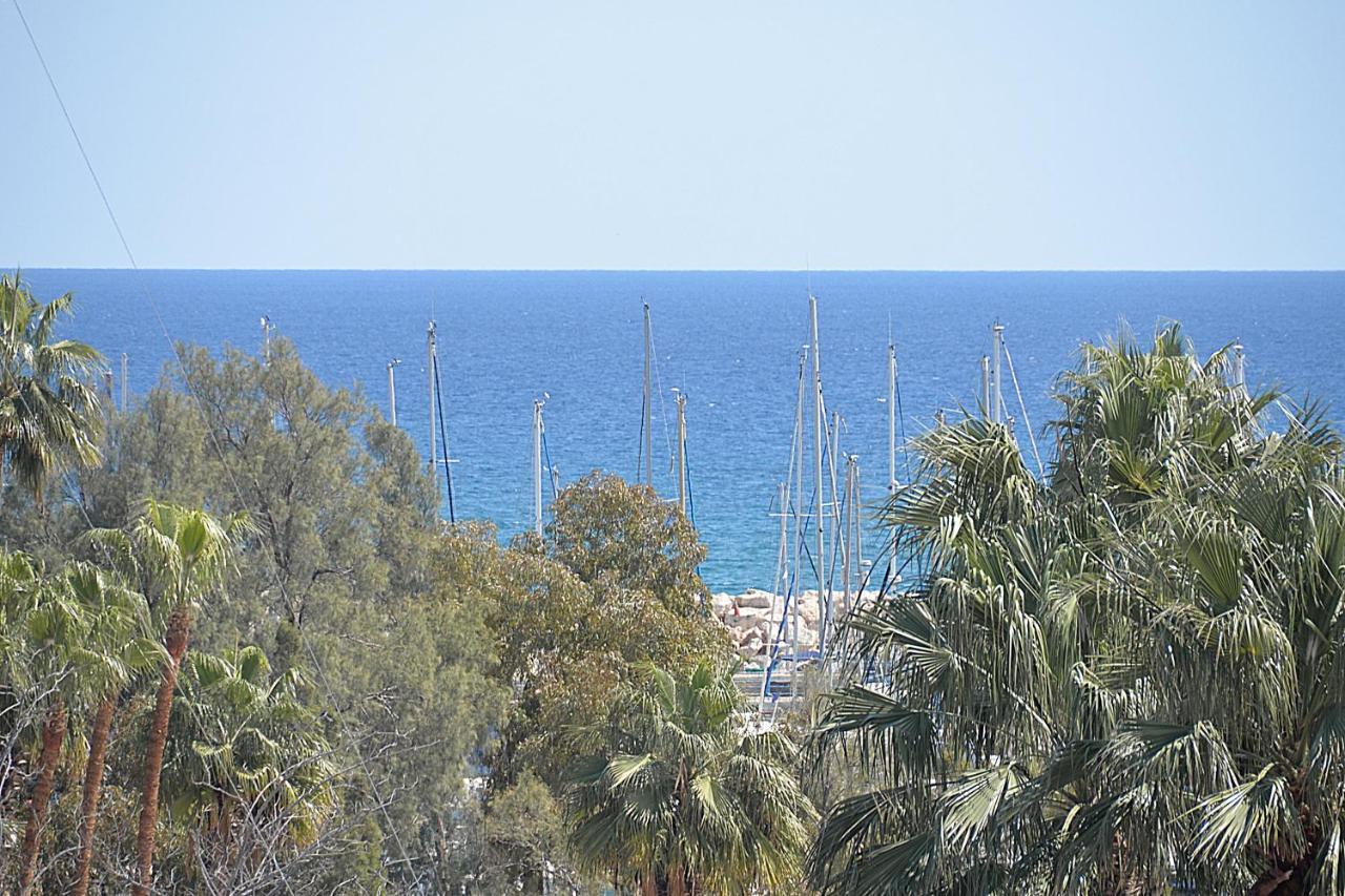 Nicolaides Sea View Căn hộ