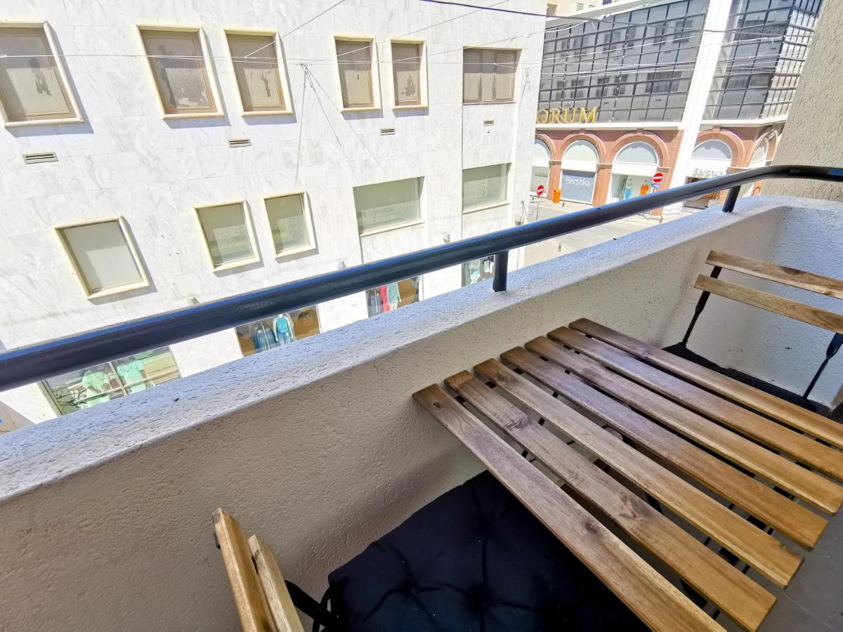 Beachy Keen Apartment