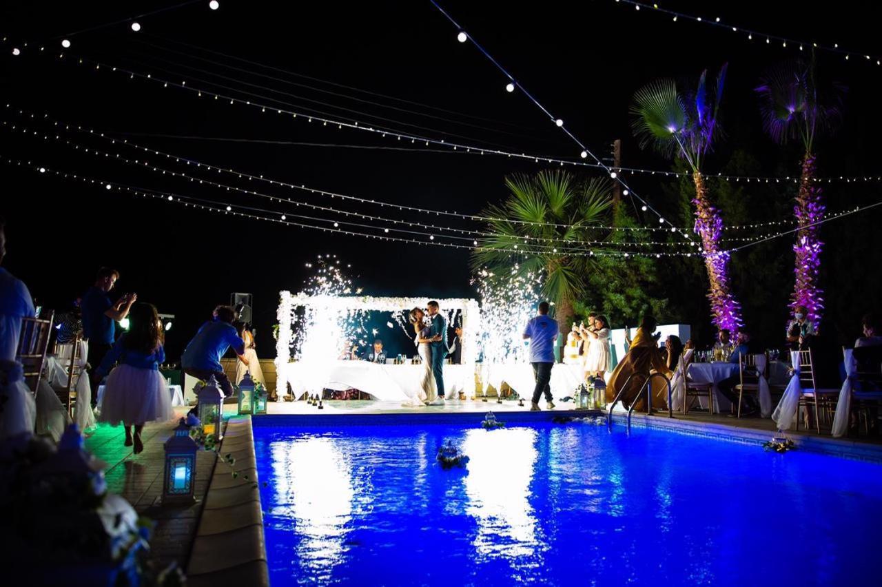 Mansion Ideal For 3 Families Or * Larnaca