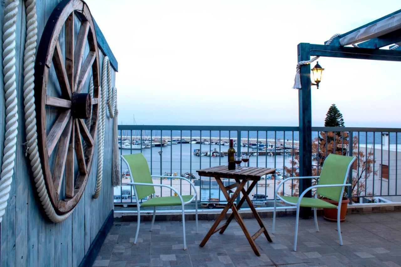 Penthouse With Roof Garden In Zygi Village Marina *