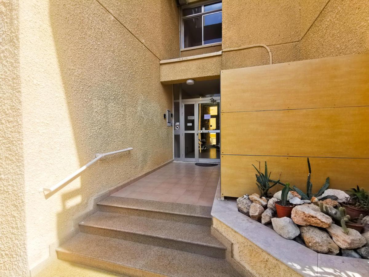 Apartamento Sea-esta Seaview Apartment, 200 Meters To The Lárnaca