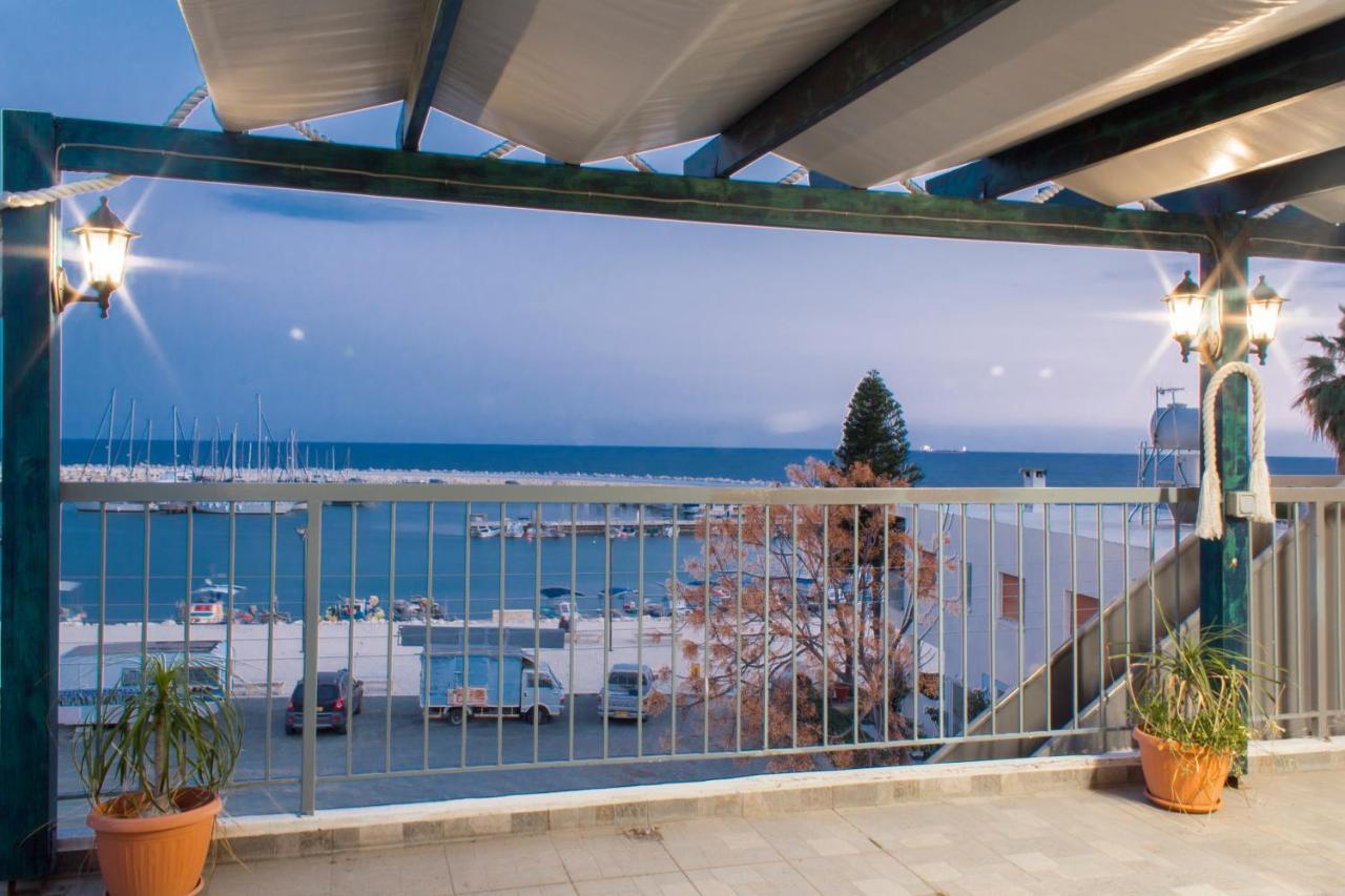 Penthouse With Roof Garden In Zygi Village Marina Holiday home *