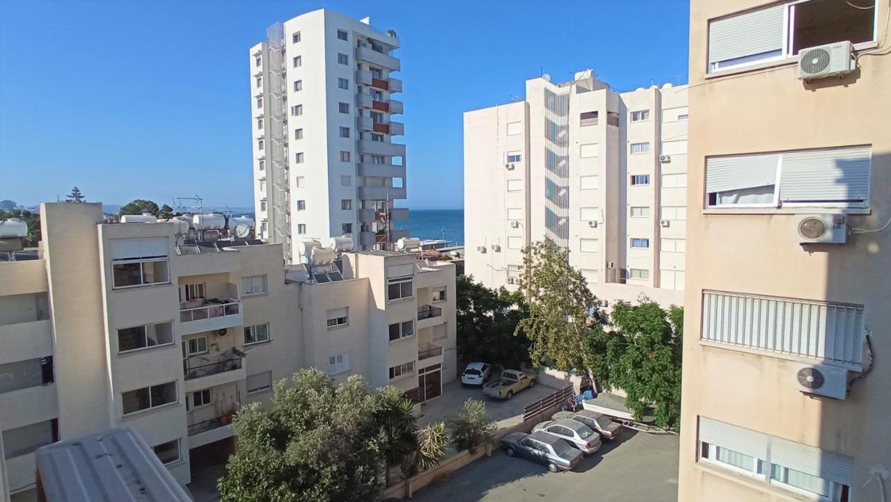 Apartment 5 Min To The Shared Incl Netflix - Private In 3 Bdr Larnaca