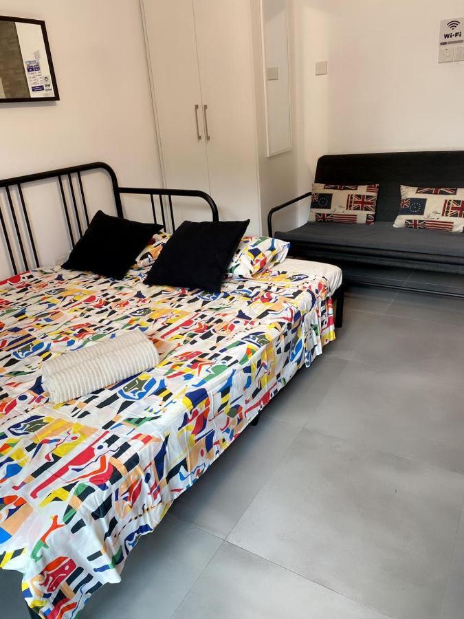 Next To The Beach Mackenzie Studio Apartment Larnaca