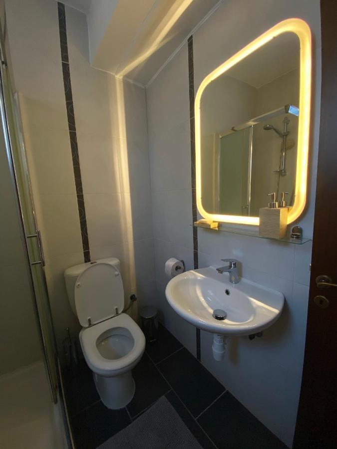Lovely , Cozy , Modern Seaside Apartment Larnaca
