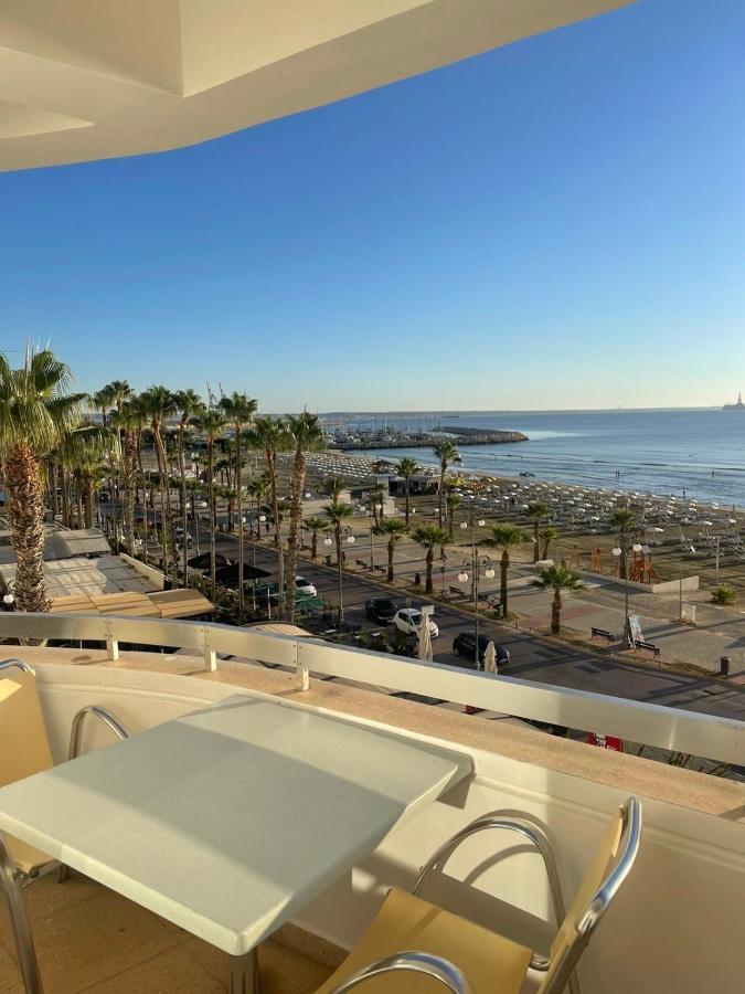 Alex 34 * Larnaca