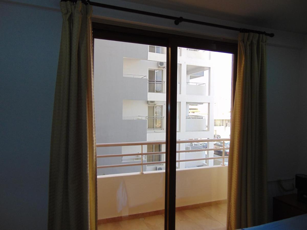 Apartment Ithaki Phinikoudes No. 107 *
