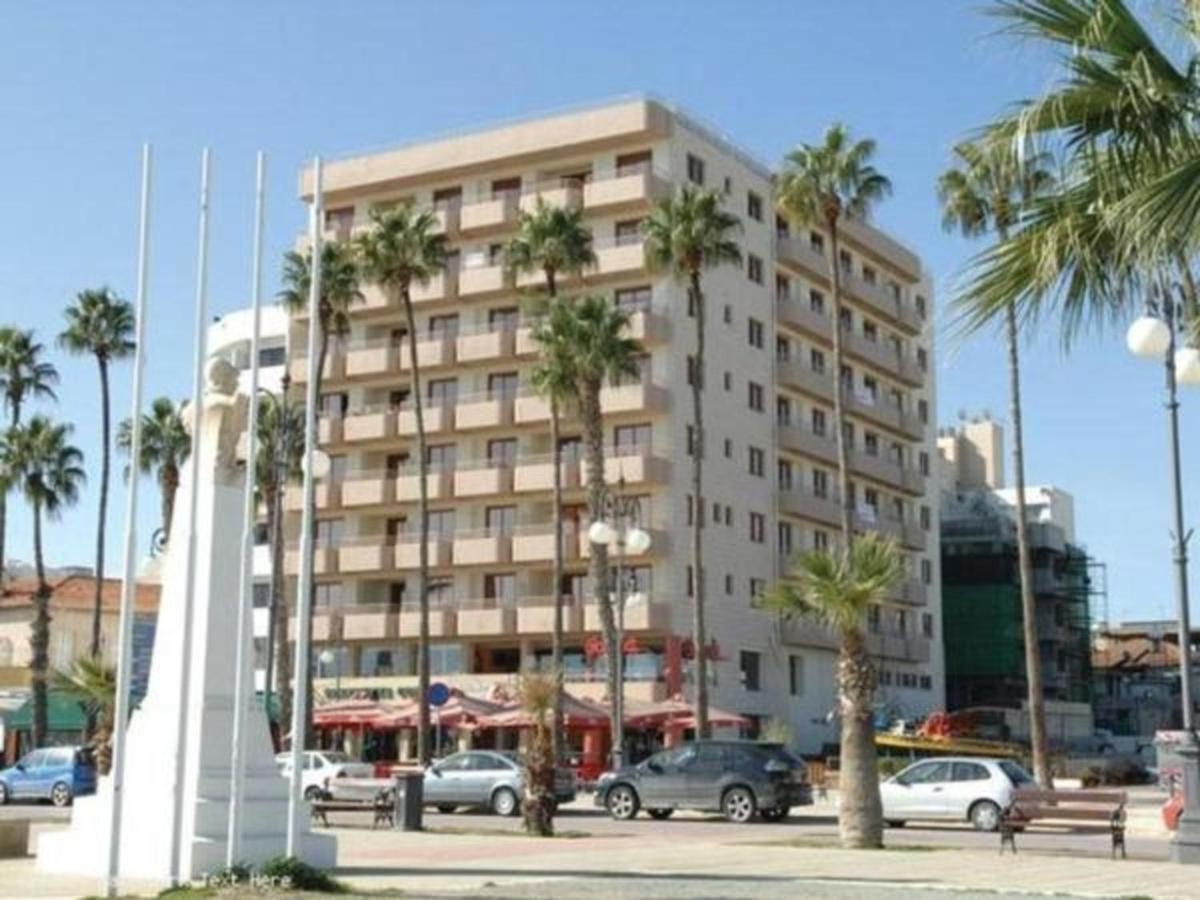 Ithaki Phinikoudes No. 107 * Larnaca