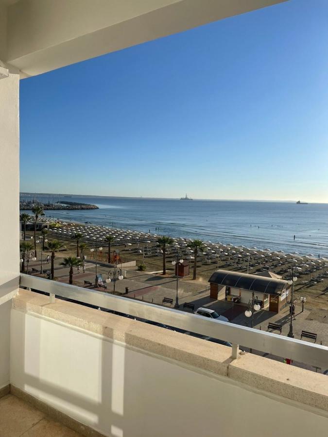 Alex 32 Larnaka