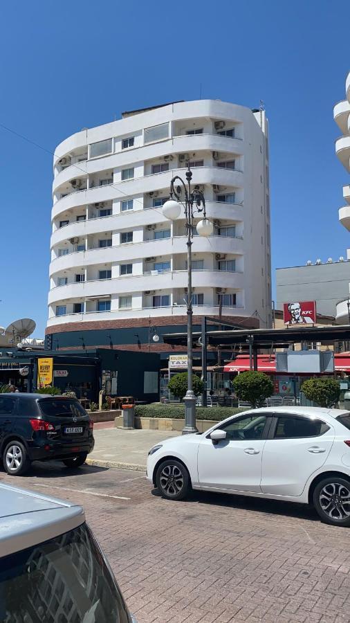 Alex 32 * Larnaka