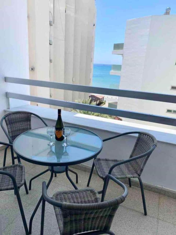 Emma Sea View Suite Apartment Larnaka
