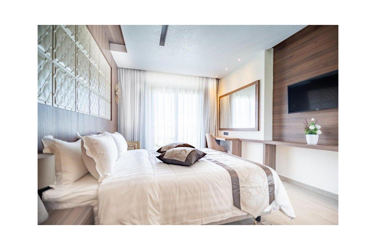 Leonardo Boutique 4*