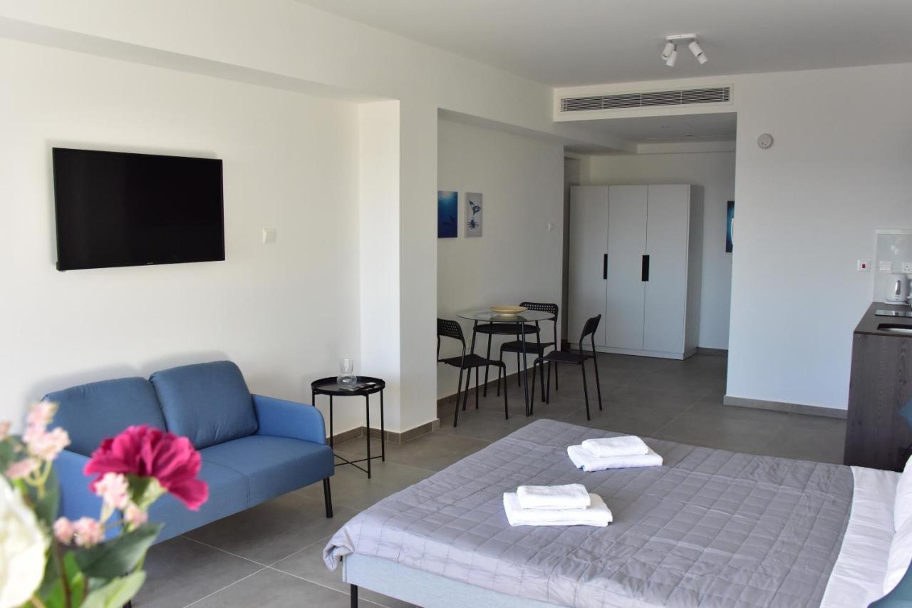 Georgia Court & Seaview Larnaca