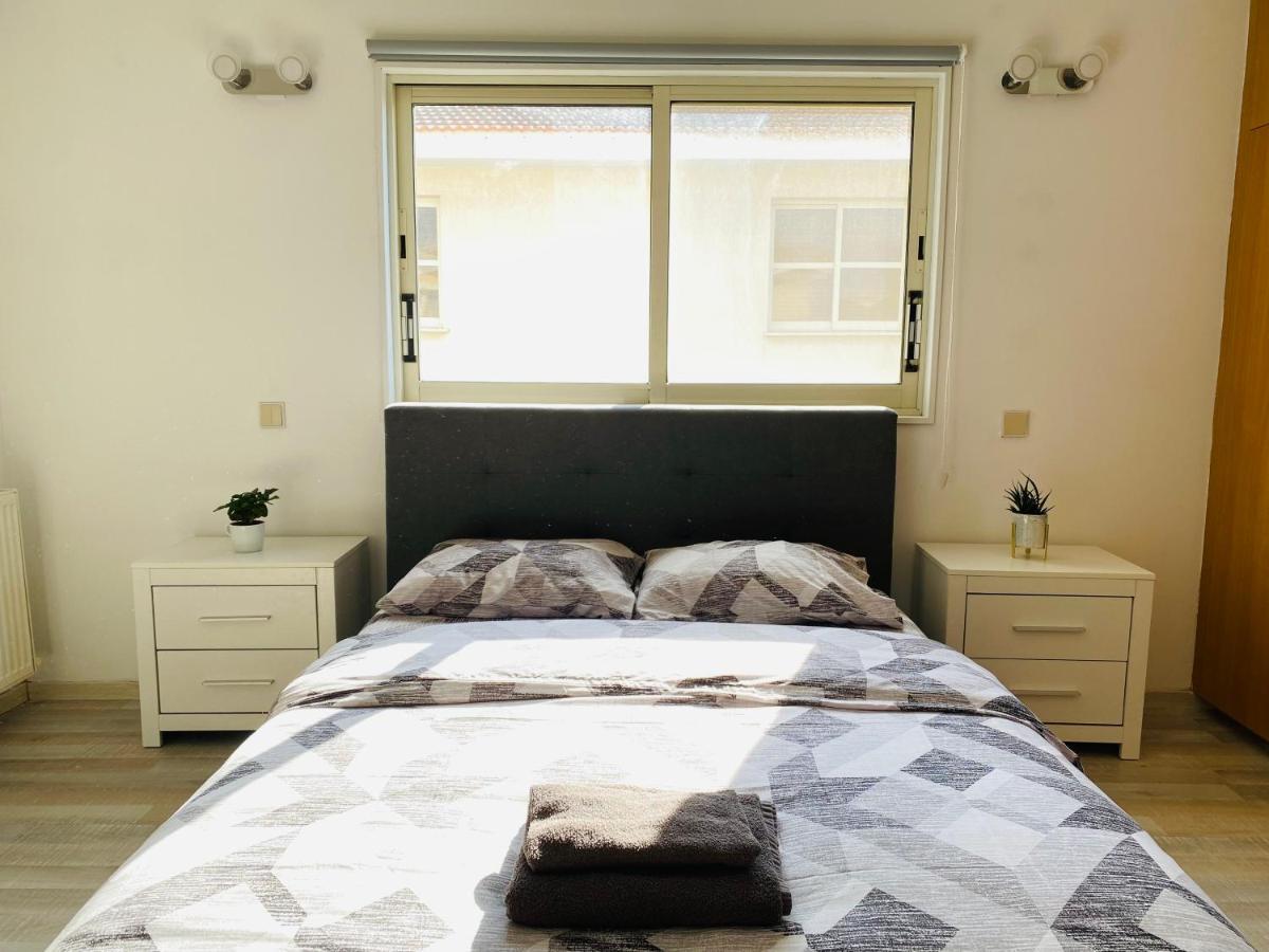 Villa Gaia - 4 Bedroom House In Larnaca