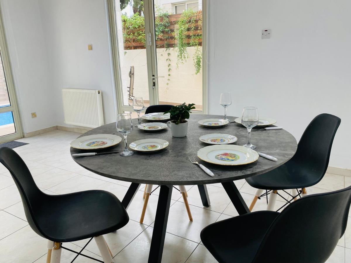 Gaia - 4 Bedroom House In