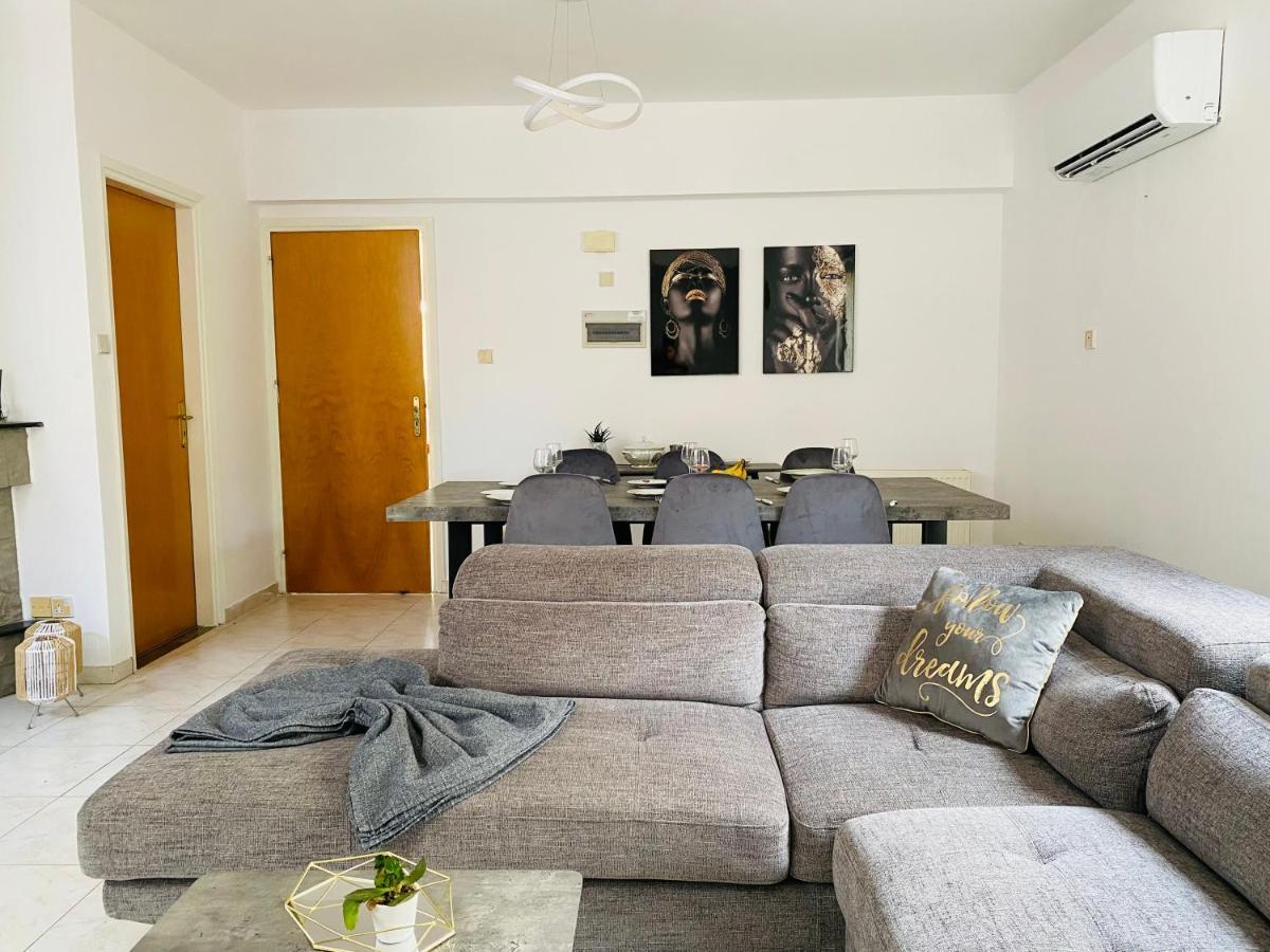 Villa Gaia - 4 Bedroom House In Larnaca