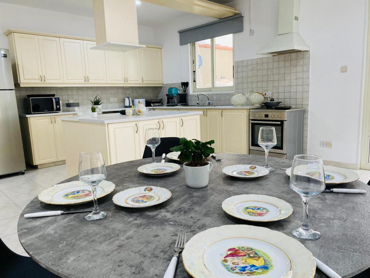 Gaia - 4 Bedroom House In Larnaca