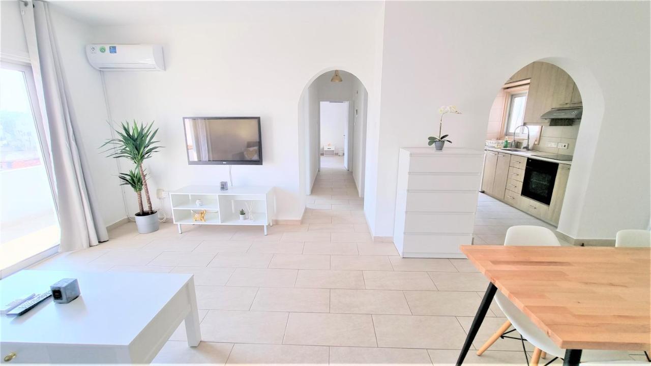 Spacious Lightflooded 2br / Near Center & Harbour