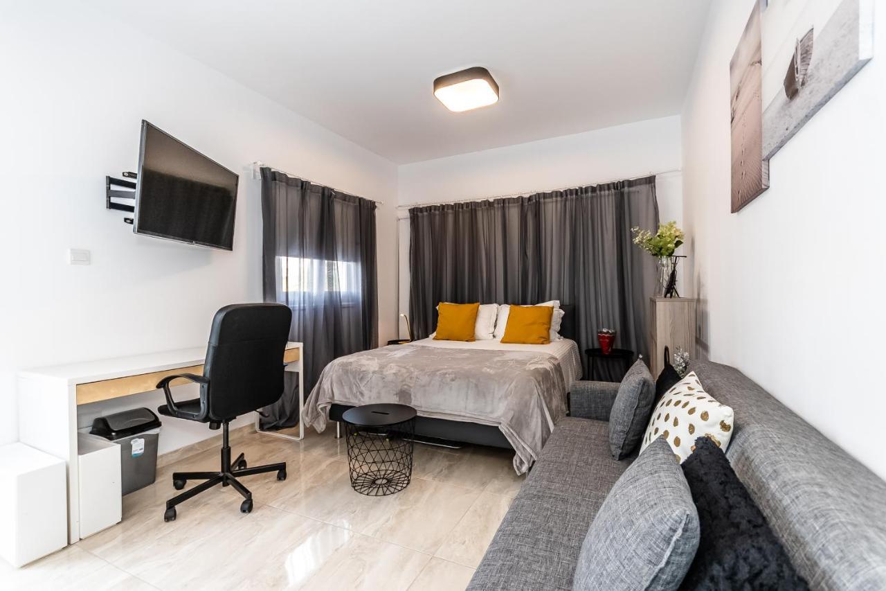 Apartment Modern Ground Floor With A Beautiful Garden