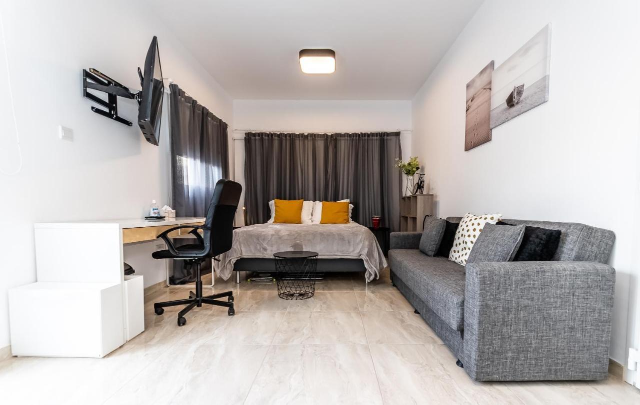 Apartment Modern Ground Floor With A Beautiful Garden *