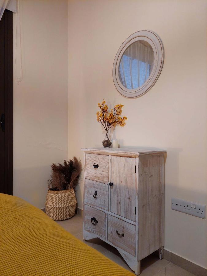 Apartment Artista Roustik Larnaca