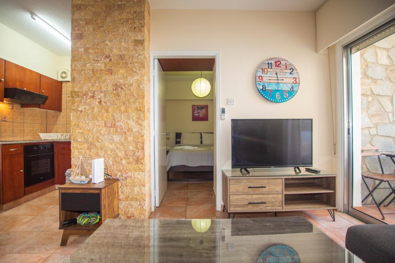 Central, By Sea, Seaview, Renovated 1 Bedroom Flat Larnaca