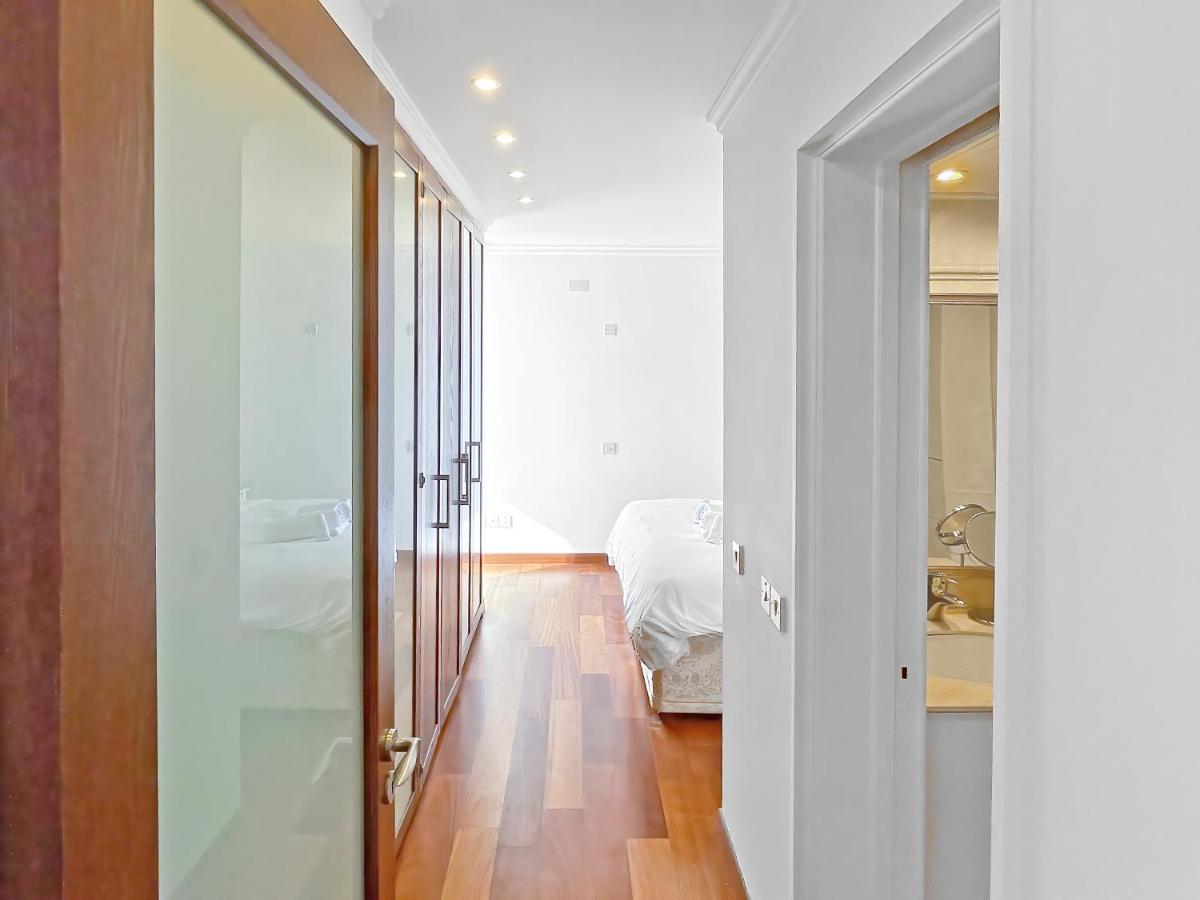 180° Seaview Apt. Right On Famous Promenade * Larnaca