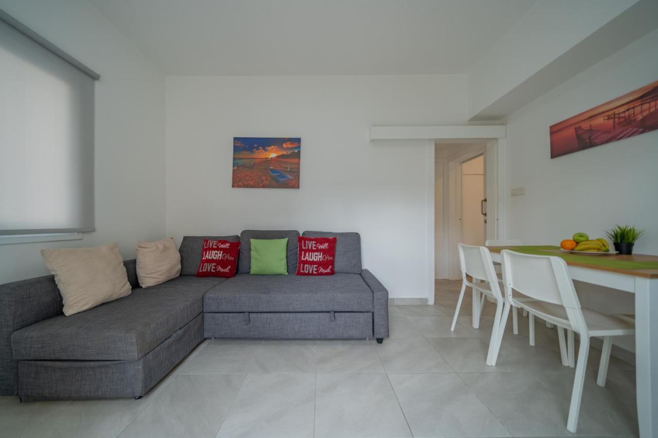 Of Comfort Mackenzie * Larnaca