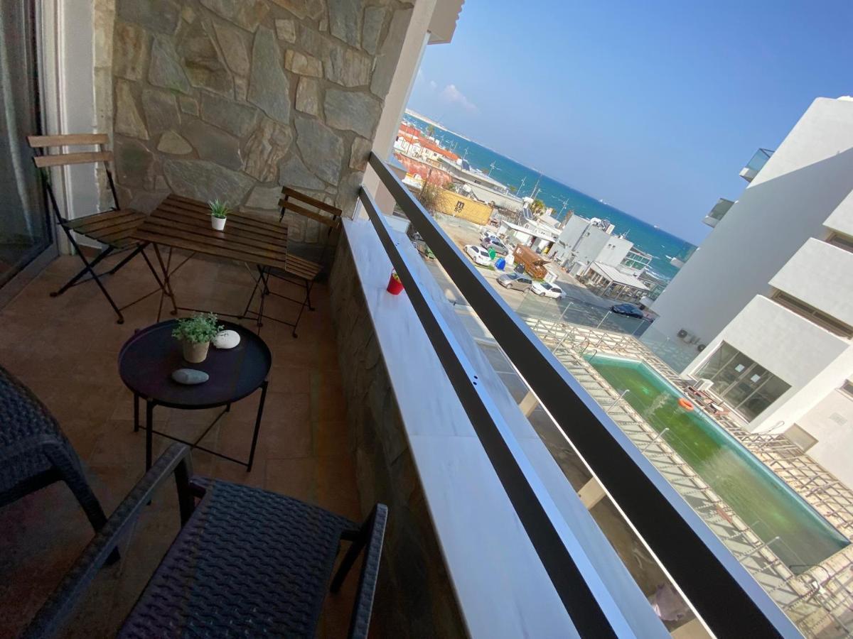 Căn hộ Central, By Sea, Seaview, Renovated 1 Bedroom Flat *