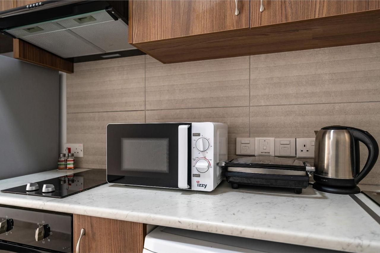 Of Comfort Mackenzie Apartment Larnaca