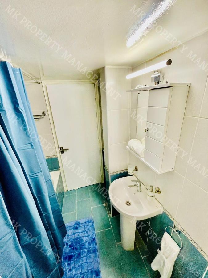 Milos Center Apt. 32