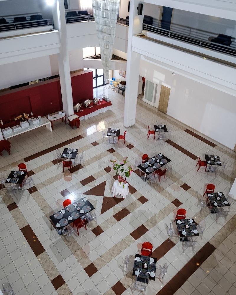 Atrium Zenon 3* Lárnaca