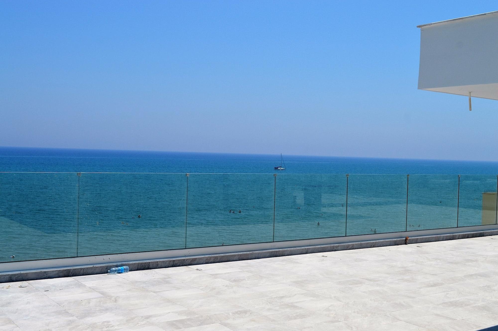 Island Boutique Khách sạn Larnaca