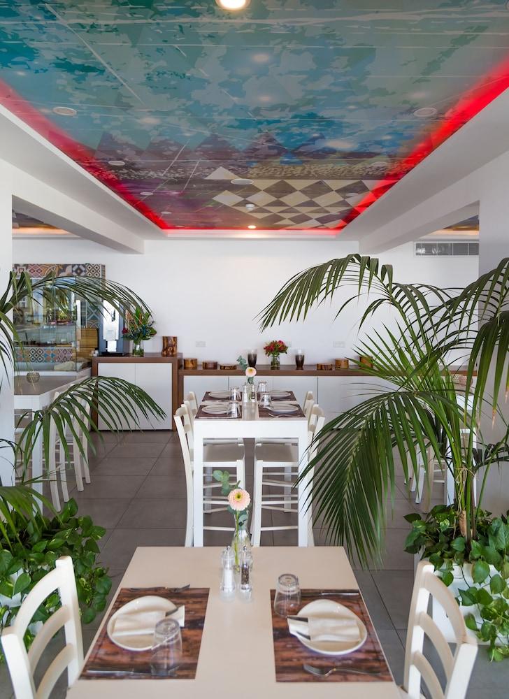 Khách sạn Island Boutique