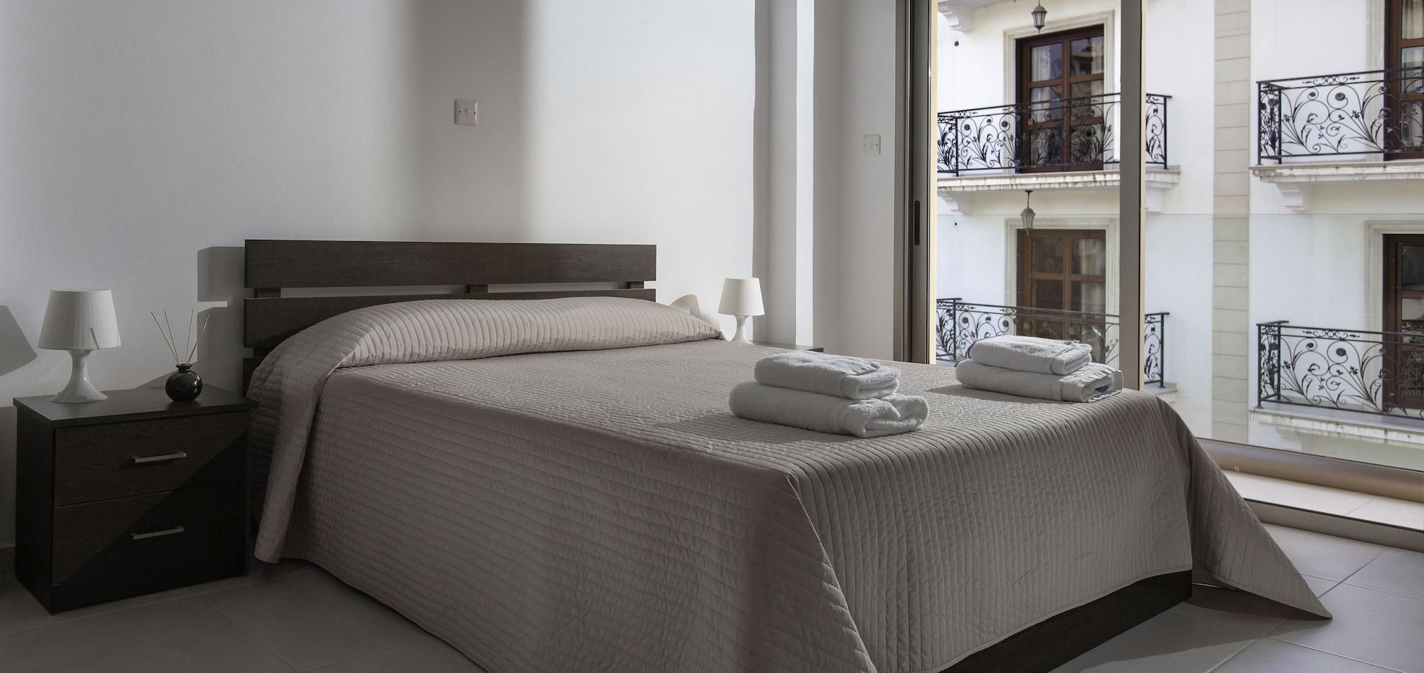 Qcc Apartment *