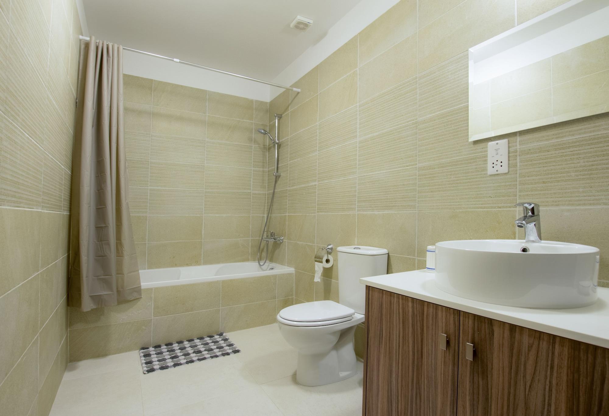 Qcc Apartment Larnaca