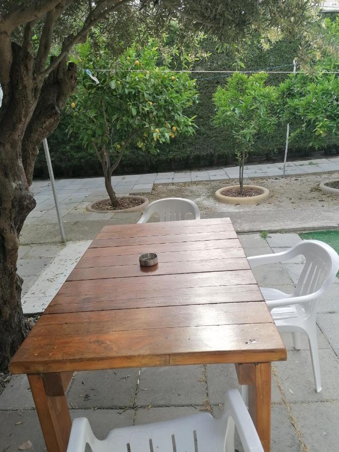 Entire Prefabricated Garden Flat 1350m From Beach Apartment *