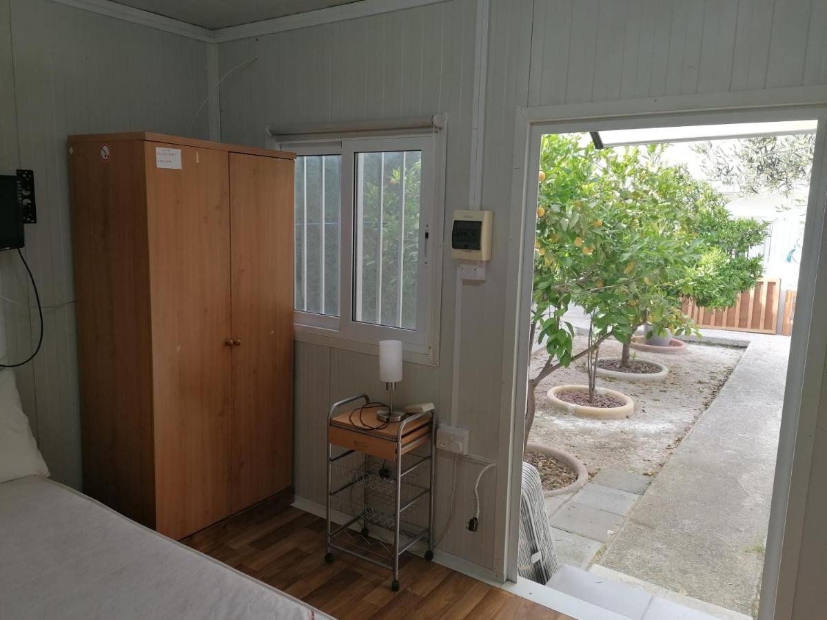 Apartment Entire Prefabricated Garden Flat 1350m From Beach *
