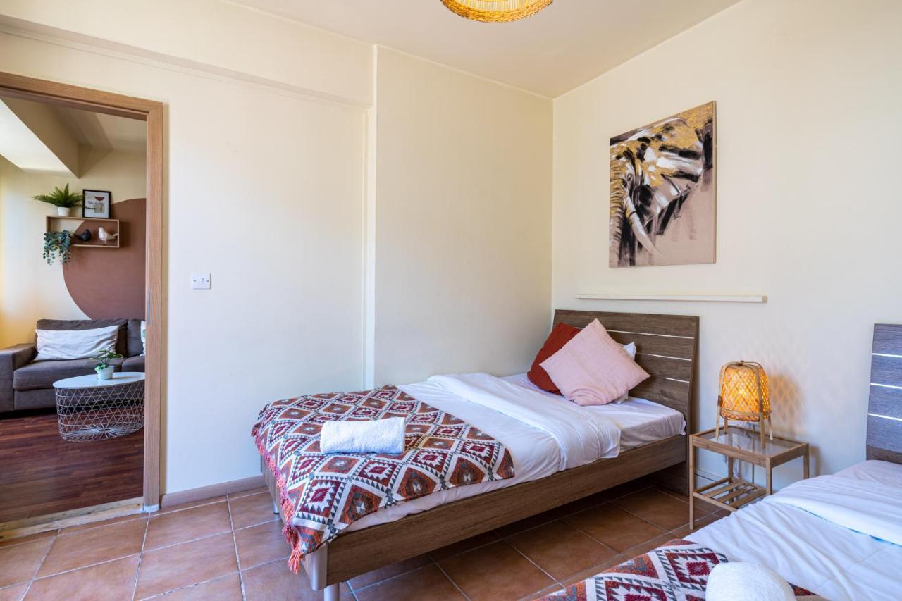 Celine's 2 Bedrooms In Center Larnaca