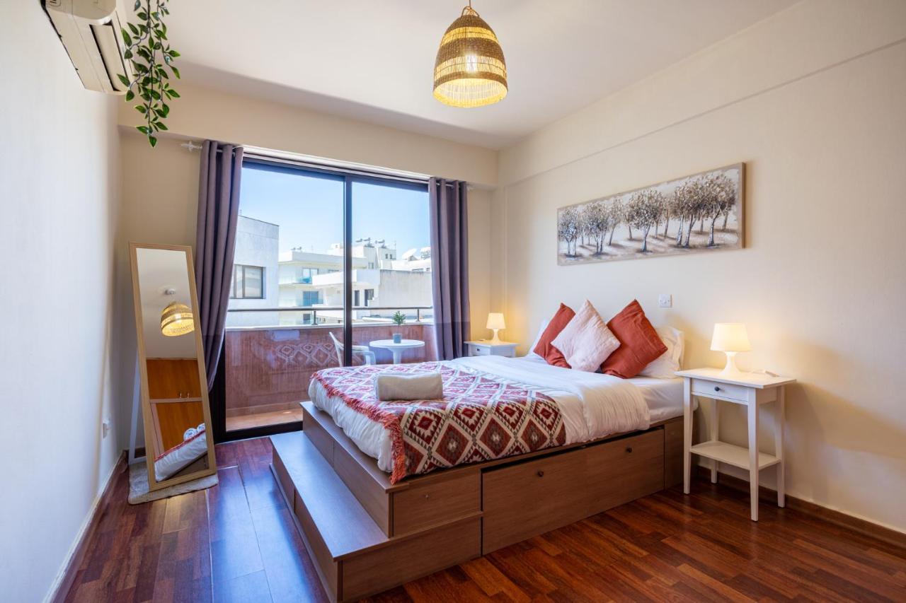 Căn hộ Celine's 2 Bedrooms In Center *