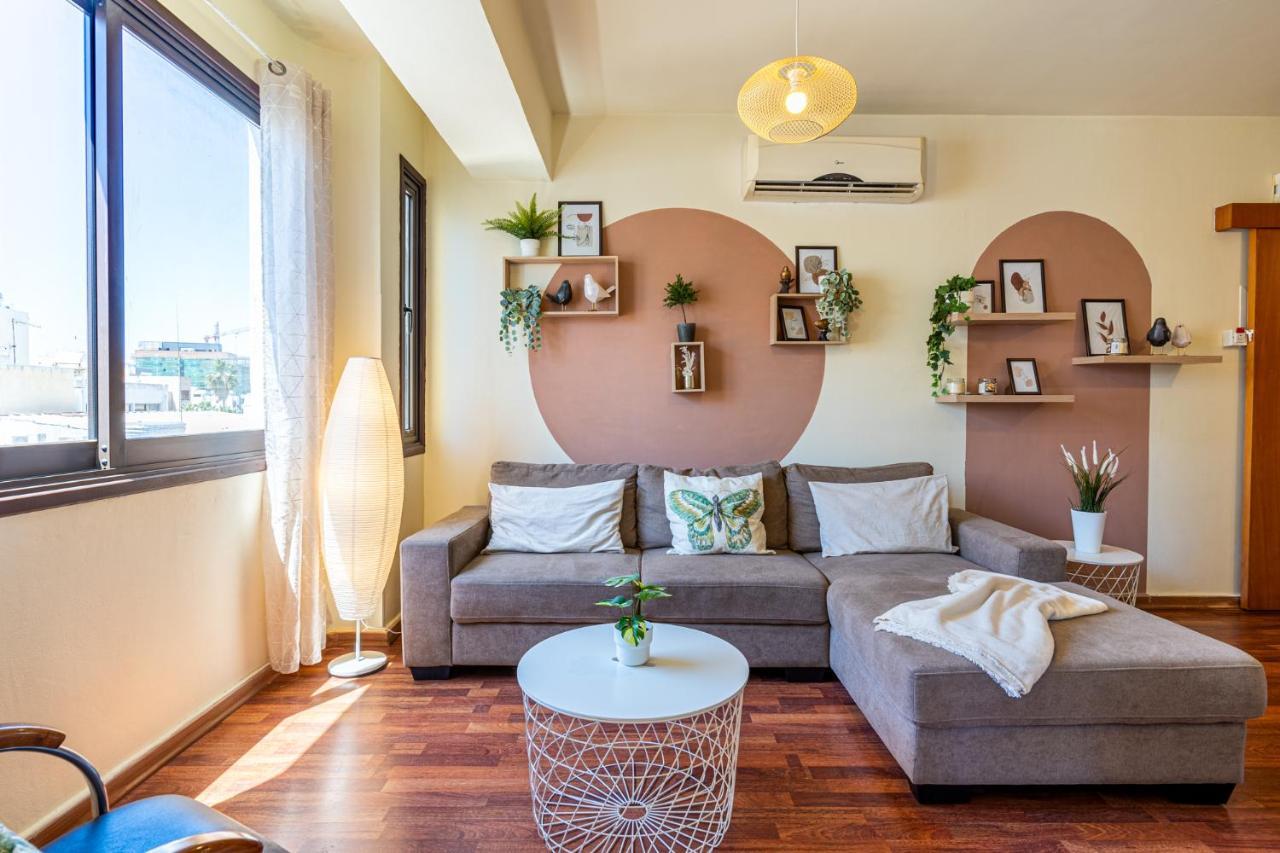 Celine's 2 Bedrooms In Center * Larnaca