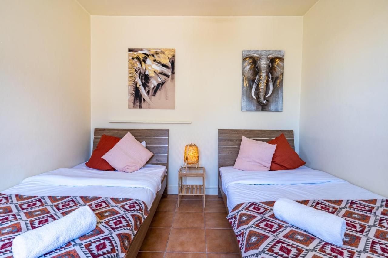Celine's 2 Bedrooms In Center * Larnaca