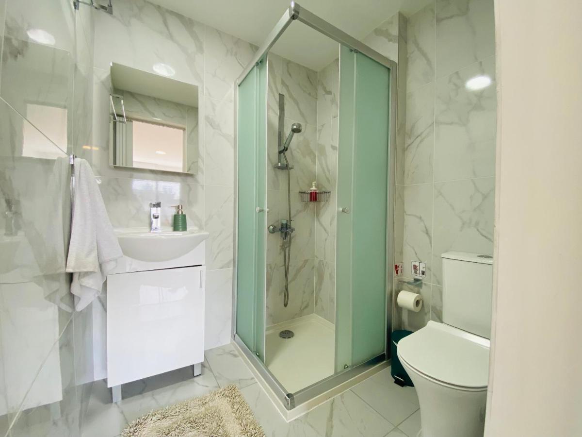 Apartment Pink Flamingo 1-br In Larnaca
