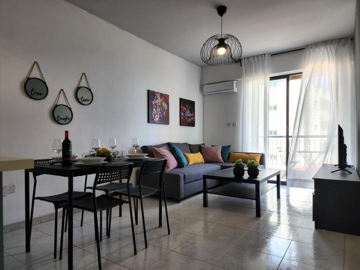 Kay's City & Seaview One Bedroom Apartment